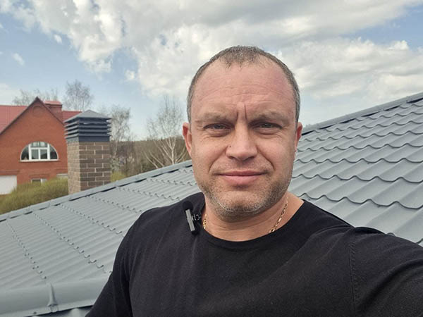 Директор компании ЛидерКровля Юрий Дубчак
